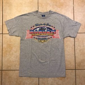 Harlem Globetrotters 2008 World Tour Grey Shirt M
